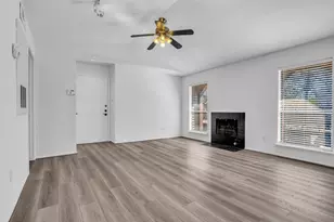 2025 Augusta Dr, Houston, TX 77057 - Photo 4