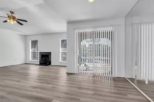 2025 Augusta Dr, Houston, TX 77057 - Photo 10