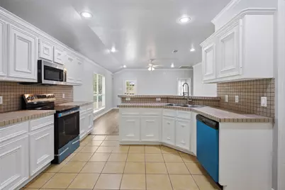 3141 Cr 81, Rosharon, TX 77583 - Photo 4