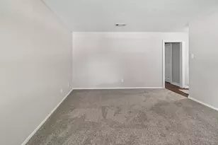 2027 Ottawa Ln, Houston, TX 77043 - Photo 12