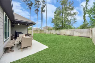 14136 Lake Lodge Dr, Conroe, TX 77384 - Photo 32