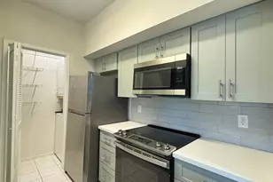 6602 Harbor Town Dr, Houston, TX 77036 - Photo 10