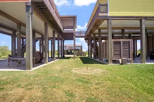 933 Magnolia Ln, Port Bolivar, TX 77650 - Photo 36