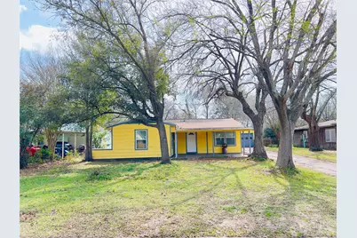 1013 17th Avenue N, Texas City, TX 77590 - Photo 1