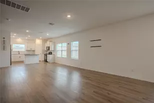 114 Sage Pass, Bastrop, TX 78602 - Photo 4
