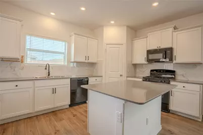 114 Sage Pass, Bastrop, TX 78602 - Photo 8