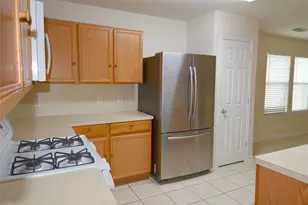 13018 Hill Canyon Ln, Houston, TX 77072 - Photo 10