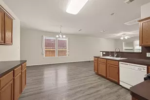 13915 Maleewan Ln, Sugar Land, TX 77498 - Photo 12