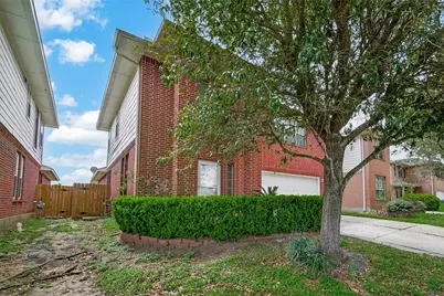 13915 Maleewan Lane, Sugar Land, TX 77498 - Photo 4