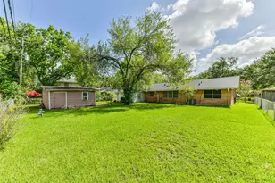 1904 Amy Dr, Baytown, TX 77520 - Photo 28