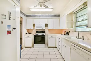 1904 Amy Dr, Baytown, TX 77520 - Photo 10