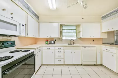 1904 Amy Drive, Baytown, TX 77520 - Photo 8