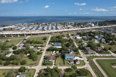 175 W 6th Street #A, Kemah, TX 77565 - Photo 34