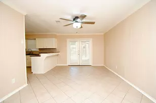 10034 Cedardale Dr, Houston, TX 77055 - Photo 16