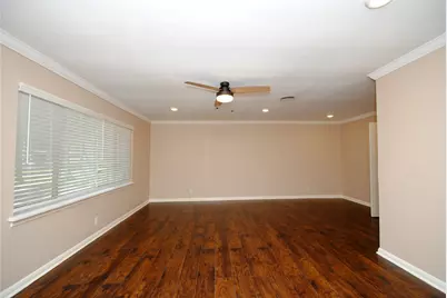 10034 Cedardale Drive, Houston, TX 77055 - Photo 8