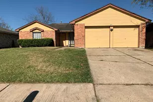 2015 Lazy Ln, Missouri City, TX 77489 - Photo 1