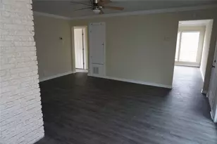 3911 Tarpon Ln, La Porte, TX 77571 - Photo 12