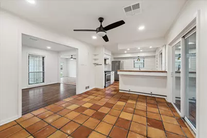 7262 Roos Road, Houston, TX 77074 - Photo 16