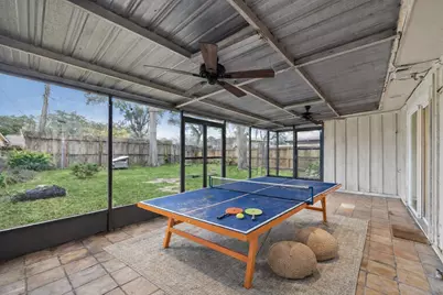 7262 Roos Road, Houston, TX 77074 - Photo 6