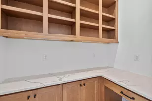 16025 Mahogany Mist Dr, Conroe, TX 77302 - Photo 14