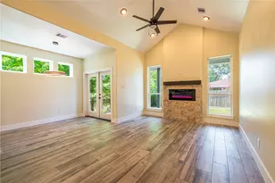 2410 28th Ave N, Texas City, TX 77590 - Photo 6
