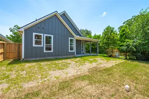 2410 28th Ave N, Texas City, TX 77590 - Photo 22
