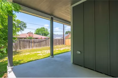 2410 28th Ave N, Texas City, TX 77590 - Photo 18