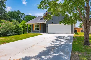 2410 28th Ave N, Texas City, TX 77590 - Photo 4