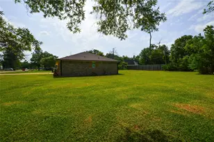 154 Wood Manor Ln, Sour Lake, TX 77659 - Photo 32