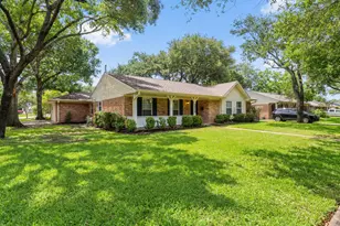 5658 Cartagena St, Houston, TX 77035 - Photo 2