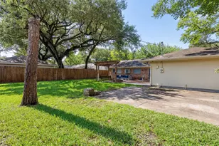 5658 Cartagena St, Houston, TX 77035 - Photo 26