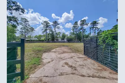 11439 Memorial Drive, Houston, TX 77024 - Photo 8