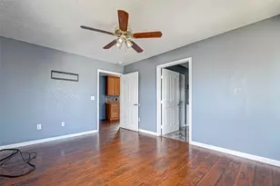 1402 51st St, Galveston, TX 77551 - Photo 30