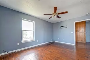 1402 51st St, Galveston, TX 77551 - Photo 30