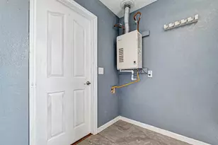 1402 51st St, Galveston, TX 77551 - Photo 24