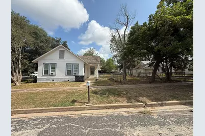 715 Anderson Street, Schulenburg, TX 78956 - Photo 1