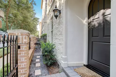 2134 Briarglen Drive, Houston, TX 77027 - Photo 4