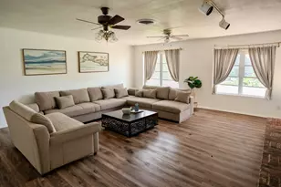 212 Avenue B, Brazoria, TX 77422 - Photo 10
