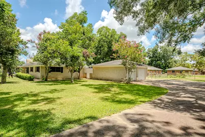 212 Avenue B, Brazoria, TX 77422 - Photo 4