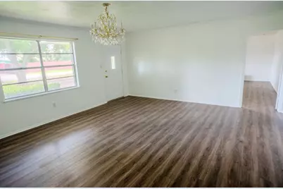 212 Avenue B, Brazoria, TX 77422 - Photo 14