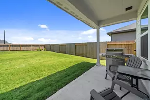 18006 Lasso Mls Dr, Hockley, TX 77447 - Photo 2