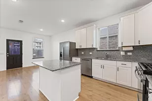 305 Paso Fino Dr, Alvin, TX 77511 - Photo 8