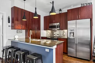 361 Sydnor St, Houston, TX 77020 - Photo 8