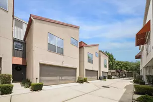 361 Sydnor St, Houston, TX 77020 - Photo 2