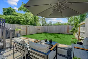 308 E 40th St, Houston, TX 77018 - Photo 22