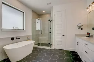 308 E 40th St, Houston, TX 77018 - Photo 14