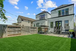 308 E 40th St, Houston, TX 77018 - Photo 2