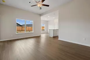 356 Fastboy Ln, Waller, TX 77484 - Photo 2