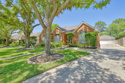 12923 Lady Jane Court, Houston, TX 77044 - Photo 2