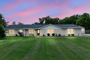 804 Otter Rd, Anahuac, TX 77514 - Photo 1